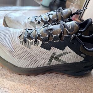 Keen Men's Olive and Black Trail Sneakers